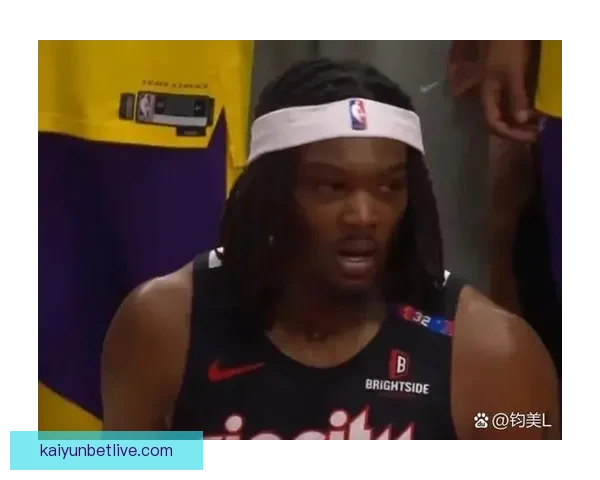 罗威因下背部伤势退出比赛 开拓者官方宣布不会回归